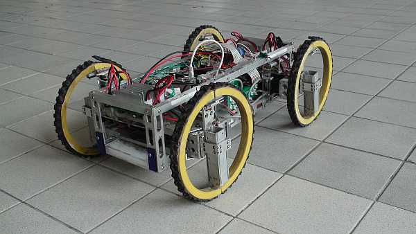 仿生六足机器人和足复合机器人皆是以特殊足部结构为特色的机器人