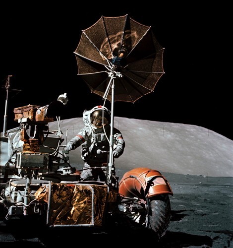 阿波罗-17号月球车仍停留在月亮上