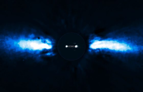 Exoplanet caught on the move