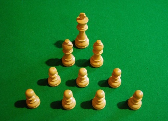 棋盤上也有金字塔等級制的概念。credit:Tim Abbott