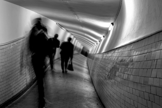 blurry-tunnel-people