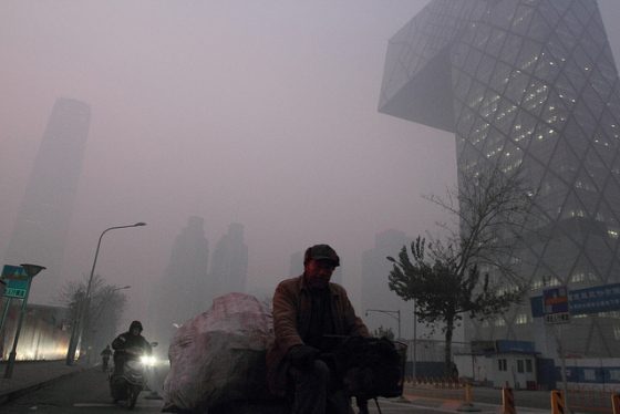 北京空氣汙染相當嚴重。圖／flickr @大杨