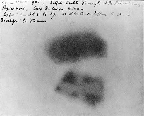 貝克勒的感光片——鈾鹽發出的放射線所造成的曝光成像。圖／Henri Becquerel, Public Domain