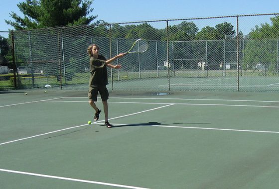 當病患被要求想像自己在打網球時，腦部造影顯示他們大腦內的神經是有所反應的。圖／Austen Squarepants @ Flickr