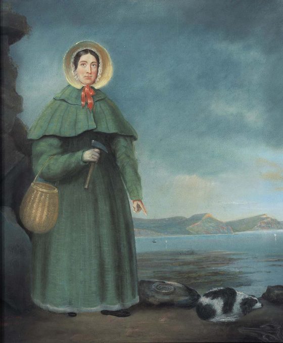 （圖 14.2）目前唯一確知為瑪莉的畫像。圖中有她的石鎚、採集袋、厚重的衣物，以及小狗特瑞，牠在一次採集化石的途中遭山崩砸死。圖 / 'Mr. Grey' in Crispin Tickell's book 'Mary Anning of Lyme Regis' （1996）, 公有領域, wikimedia commons