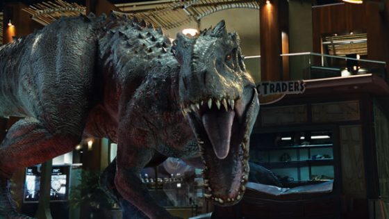 2015《侏儸紀世界》中的帝王暴龍。過了20多年這系列電影中的恐龍還是沒有羽毛啊！圖／IMDb