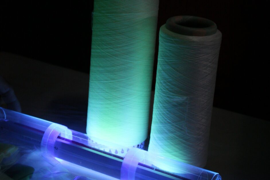 蓄光纖維螢光衣穿上就 放閃 Pansci 泛科學